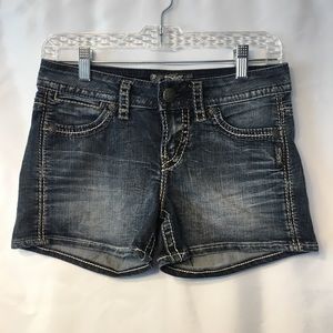 Silver Brand Toni Jean Shorts Size 26